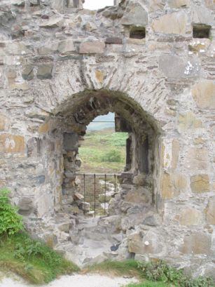 Dunakin window with  joist-holes